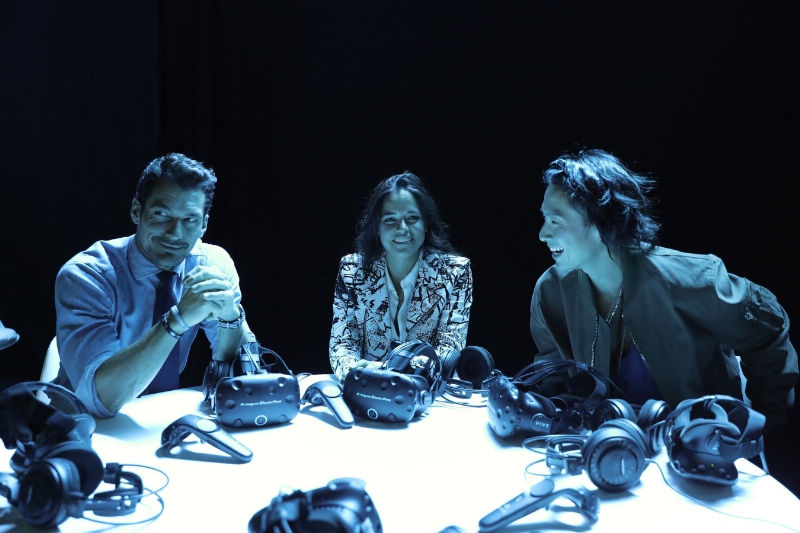 Michelle Rodriguez, Vanness Wu and David Gandy among first to see Jaguar's electric car, the Jaguar IPACE Concept, at pioneering virtual reality reveal (PRNewsFoto/Jaguar Land Rover)
