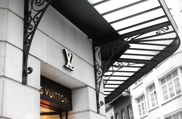 Louis Vuitton to shut downtown duty-free shops in Korea
