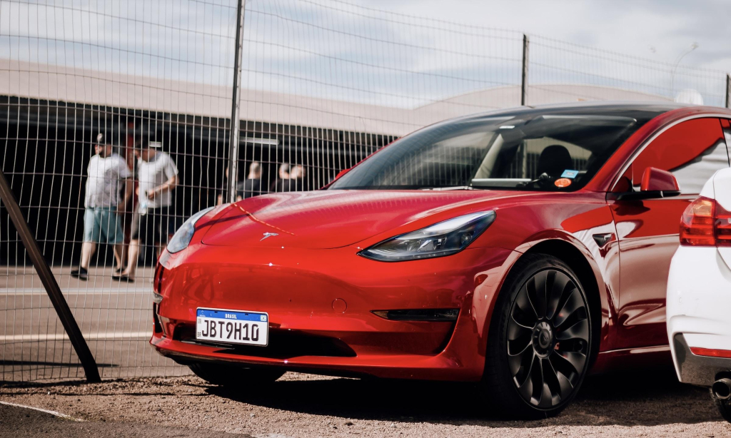 Tesla Launches Budget-Friendly Model S, Model X Variants to Boost US Market Share - Vimarsana News