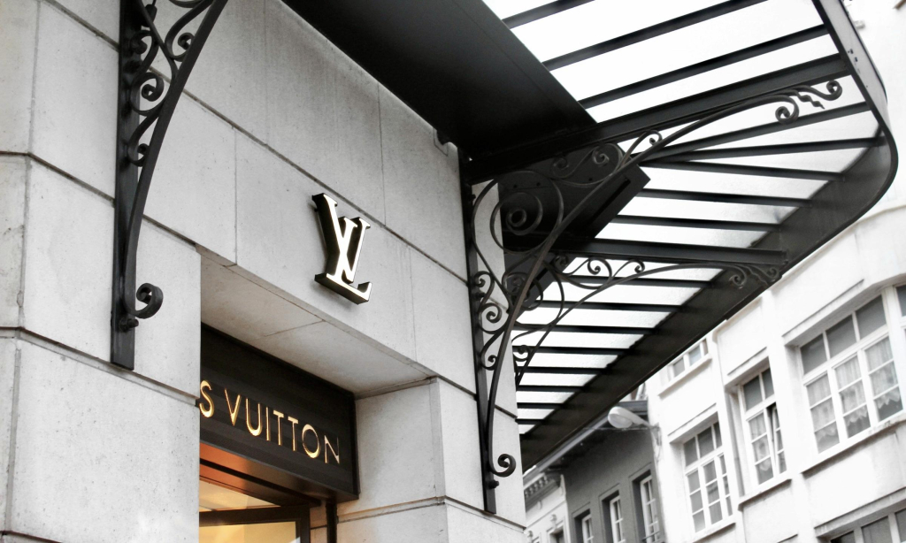 Louis Vuitton Goes Online in S. Korea - Businesskorea