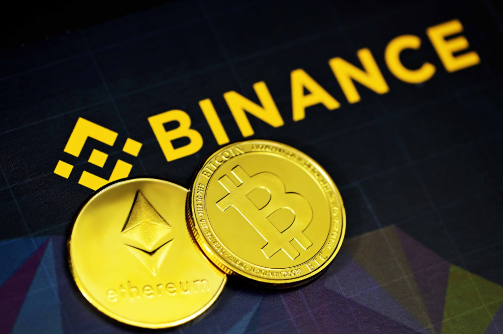 Mitsubishi UFJ Trust Bank Teams Up with Binance Japan for New Stablecoin Venture - Vimarsana News