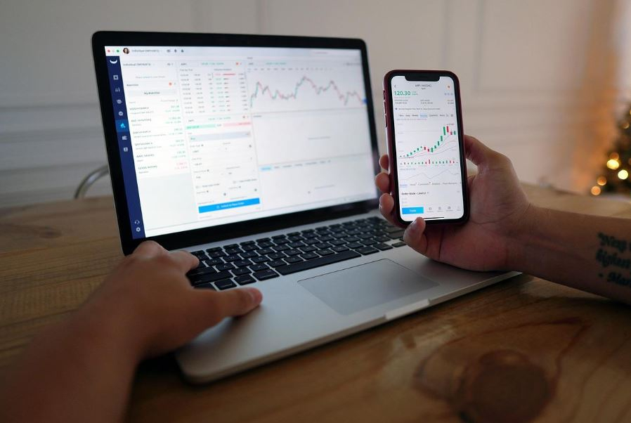 How Can You Choose The Best Trading App in South Africa? - Vimarsana News