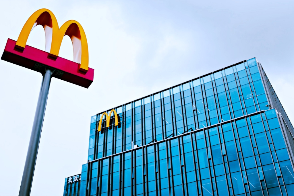 McDonald's Acquires Carlyle's Stake in China Unit, Increases Chinese Business Ownership to 48% - Vimarsana News