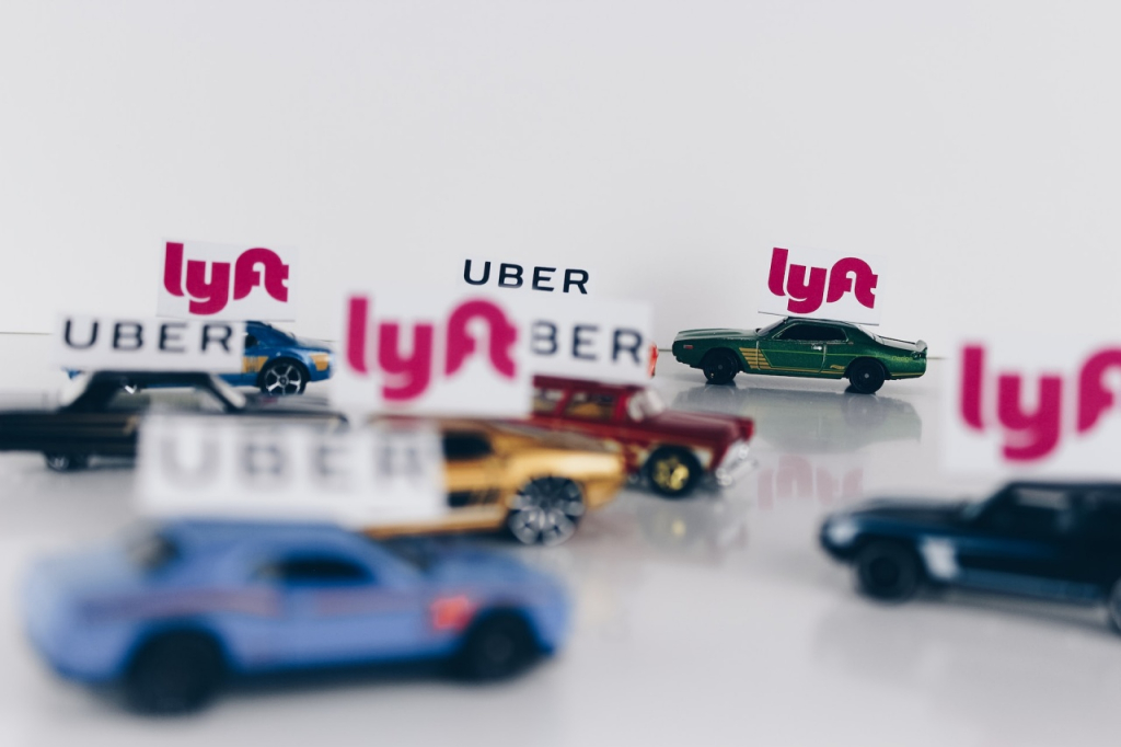 Uber, Lyft Settle NY Wage Dispute for $328M; Drivers to Benefit - Vimarsana News