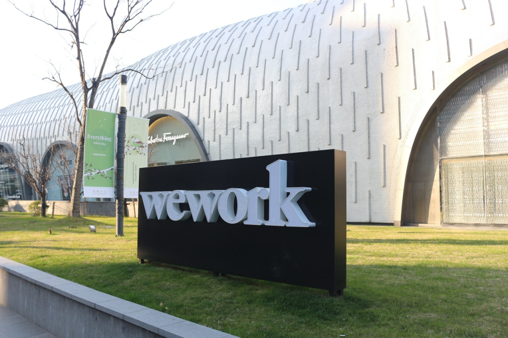 WeWork Nears Bankruptcy Filing Amid $2.9 Billion Debt, Shares Plummet - Vimarsana News