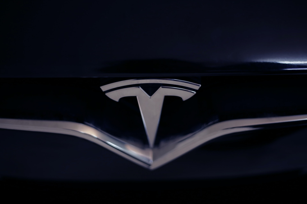 Tesla FSD Beta V12 Edges Closer to Public Release, Showcases Major Improvement - Vimarsana News