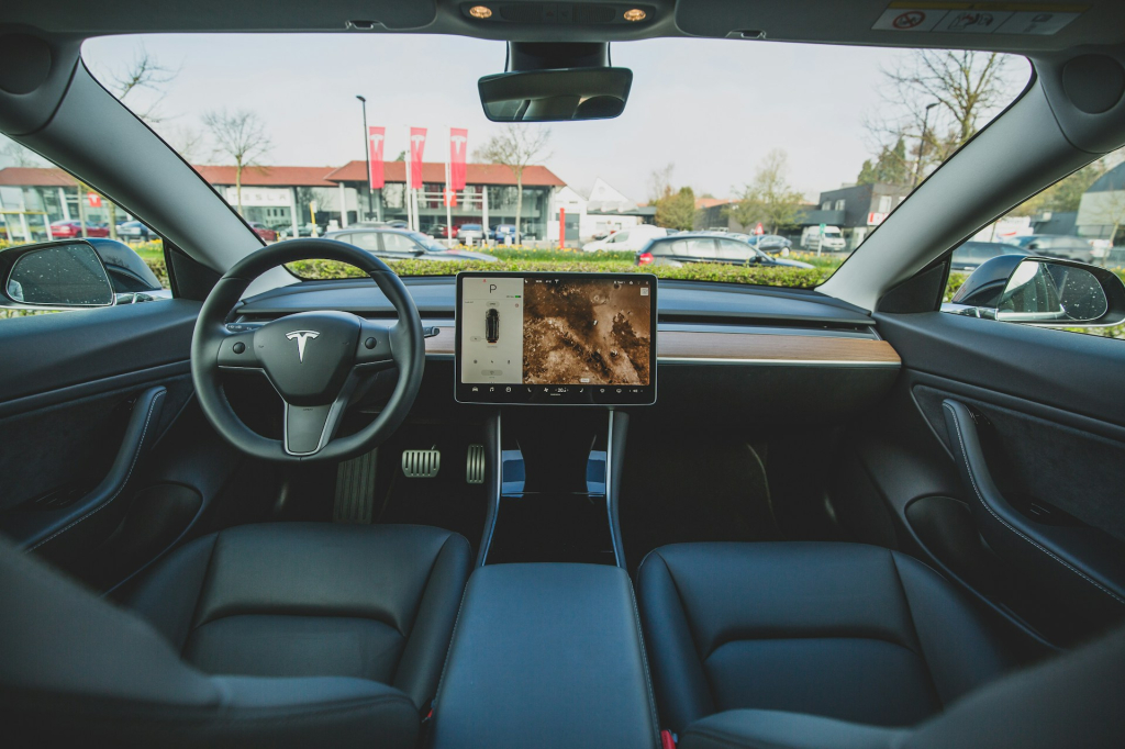 U.S. Invests $325M to Boost EV Charger Network, Cuts Costs - Vimarsana News