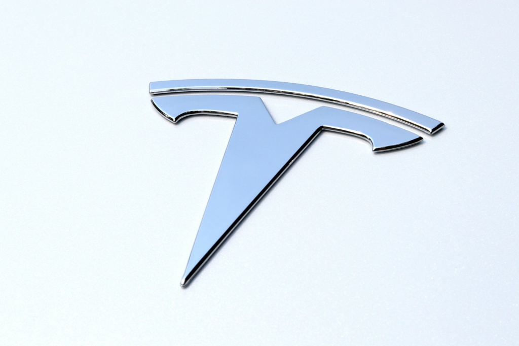 Tesla's $25K 'Model 2' to Face Stiff Competition from GM's Revamped Bolt - Vimarsana News