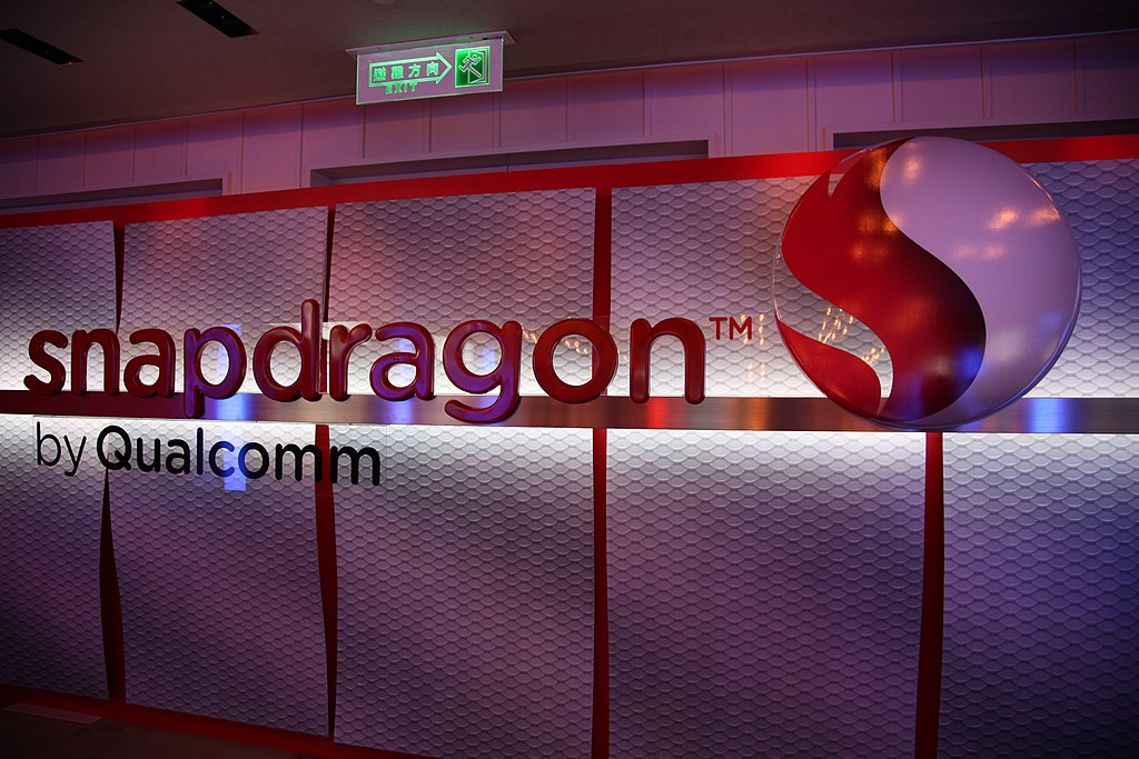 Snapdragon 8 Gen 4 Touts 4GHz 'Phoenix' Cores, Aims for High-Efficiency Leap - Vimarsana News