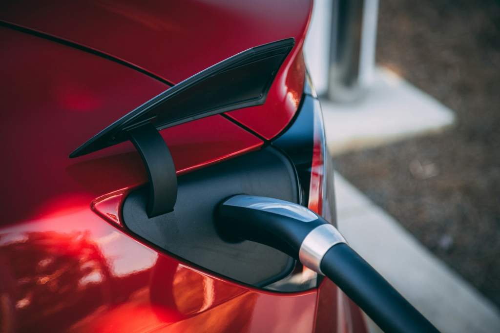 Minnesota Unveils Lucrative EV Rebate Program, Offering Up to $10,000 - Vimarsana News