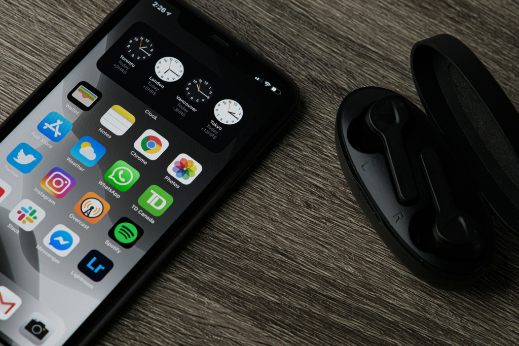 Apple's iOS 17.4 Set for March Release: Major EU App Store Changes, Emoji, and CarPlay Updates - Vimarsana News