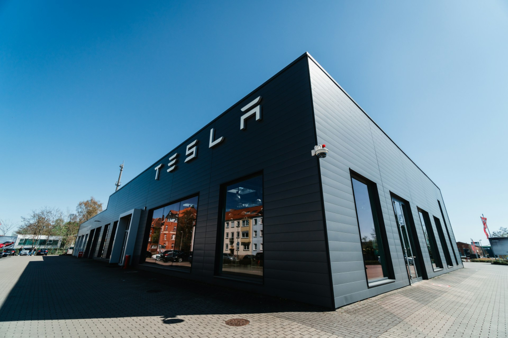 Tesla Expands in Thailand: New Interest Rate Program and Land Acquisition Talks - Vimarsana News