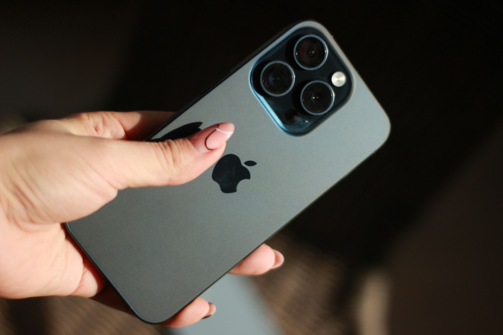 iPhone 16 Pro Leaks: New Colors, Camera Upgrade, and 2TB Storage Option - Vimarsana News