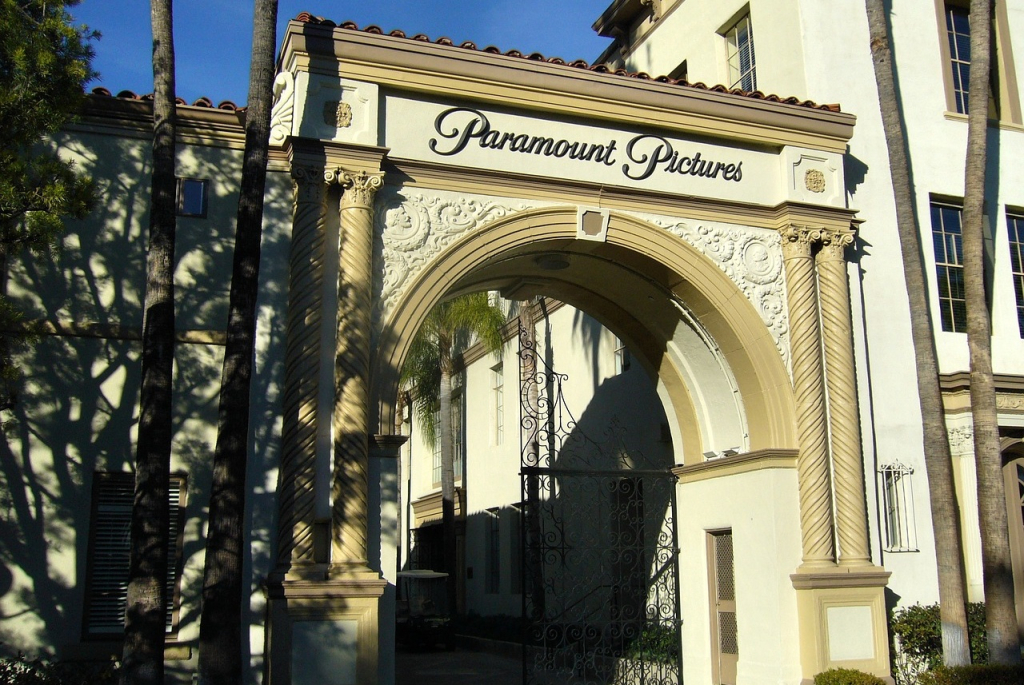 Paramount Continues Talks With Skydance While Negotiating With Sony and Apollo - Vimarsana News