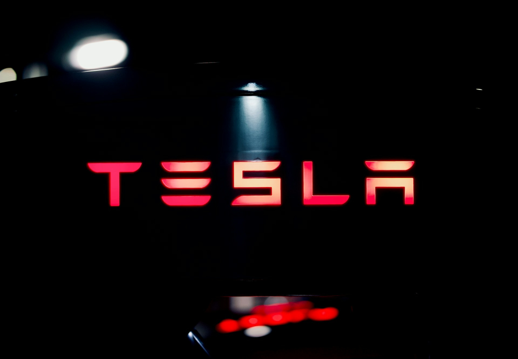Tesla Pushes Suppliers to Produce Parts Outside of China and Taiwan - Vimarsana News