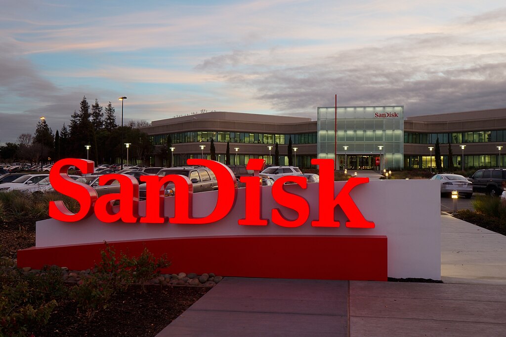 SanDisk Surges as It Joins the S&P 500 Following Strong Earnings and Analyst Upgrade